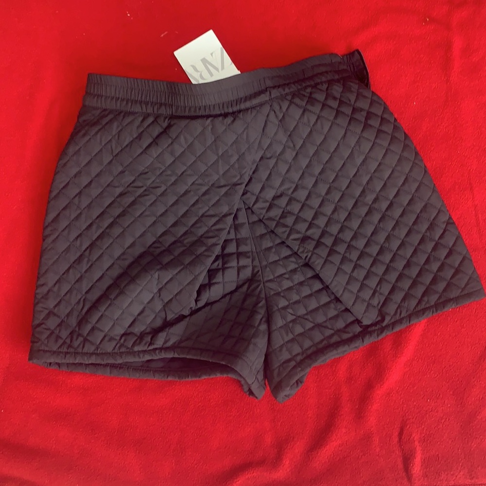 Black quilted shorts